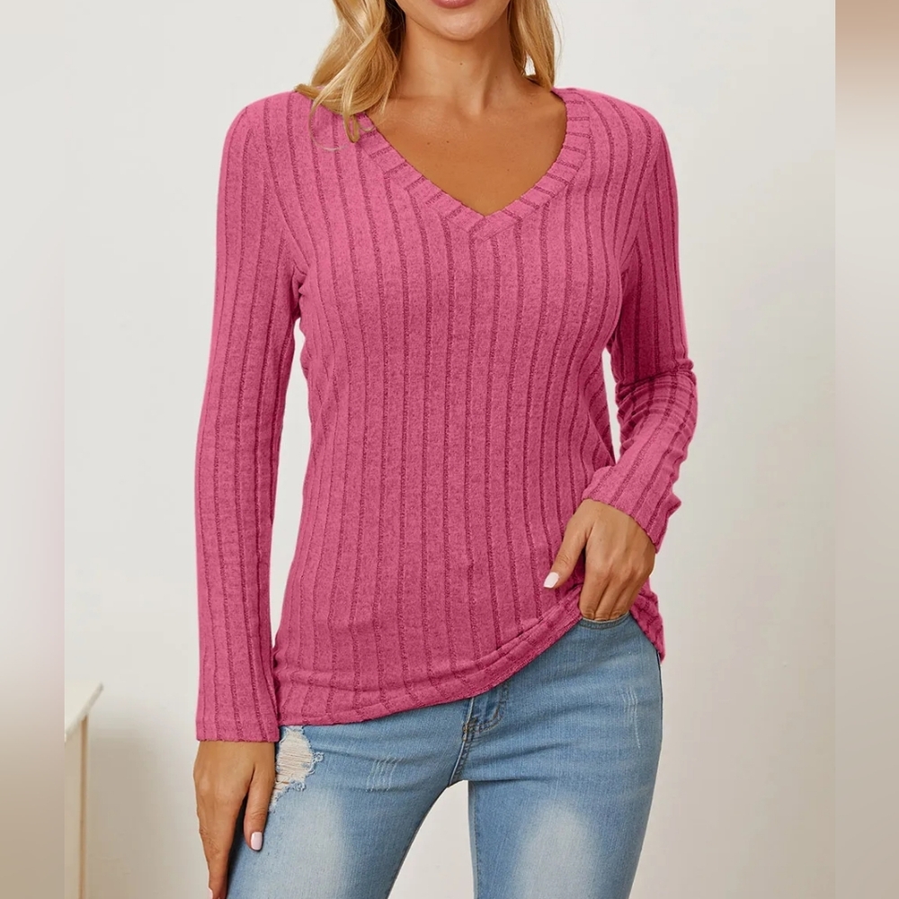 Pink Ribbed V-Neck Long Sleeve Knit Top – Slim Fit Lightweight Sweater
